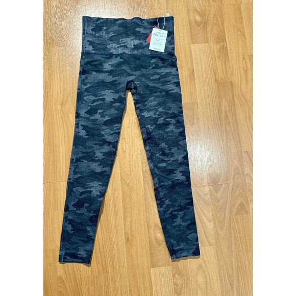 Spanx Women’s Heather Camo Print Pull-On Leggings Black & Gray - Picture 7 of 8